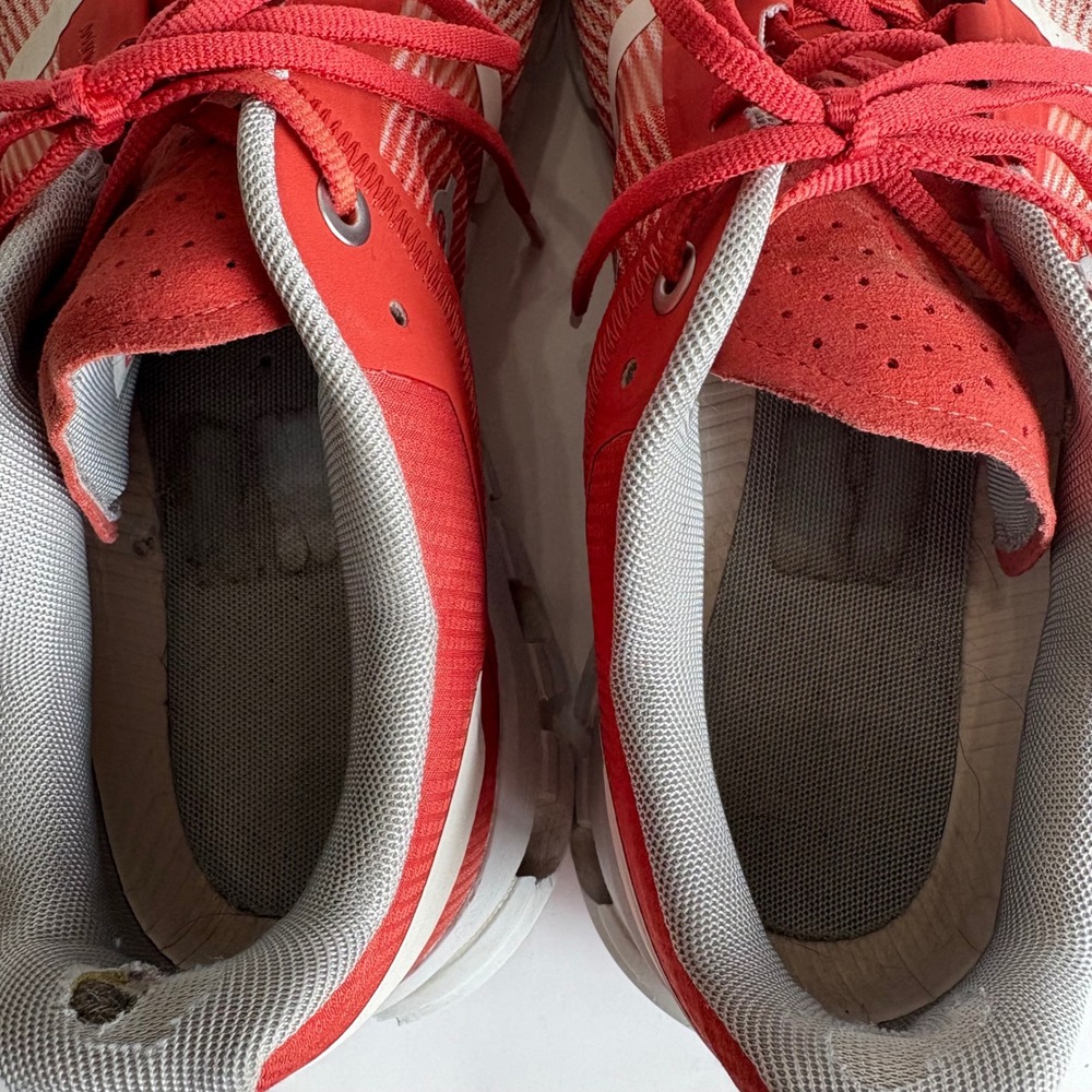 On Cloud Running Shoes Womens 9 Rust Red White Low Top Athletic Sneakers - Picture 12 of 12